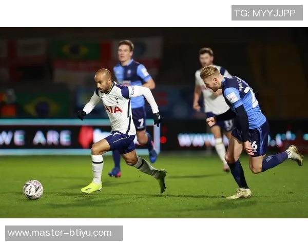 足球艺术的魅力与技巧分析：从战术视角欣赏比赛之美